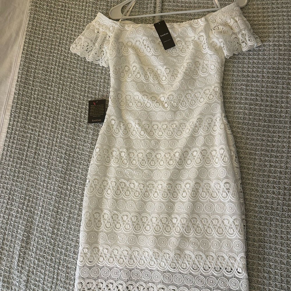 Bebe Elegant White Lace Off-Shoulder Midi Dress Size 2 NWT